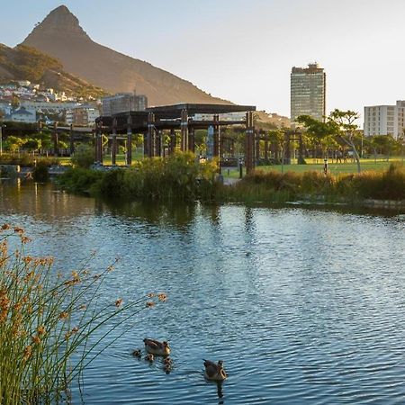 Luxury Apartment, Near V&A Waterfront And Cpt Stadium كيب تاون المظهر الخارجي الصورة