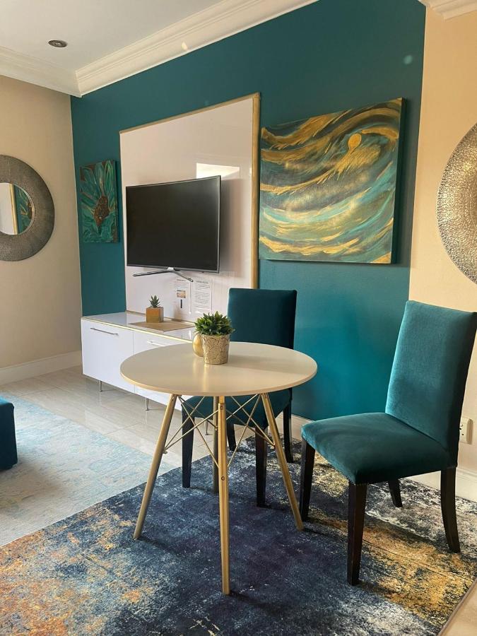 Luxury Apartment, Near V&A Waterfront And Cpt Stadium كيب تاون المظهر الخارجي الصورة