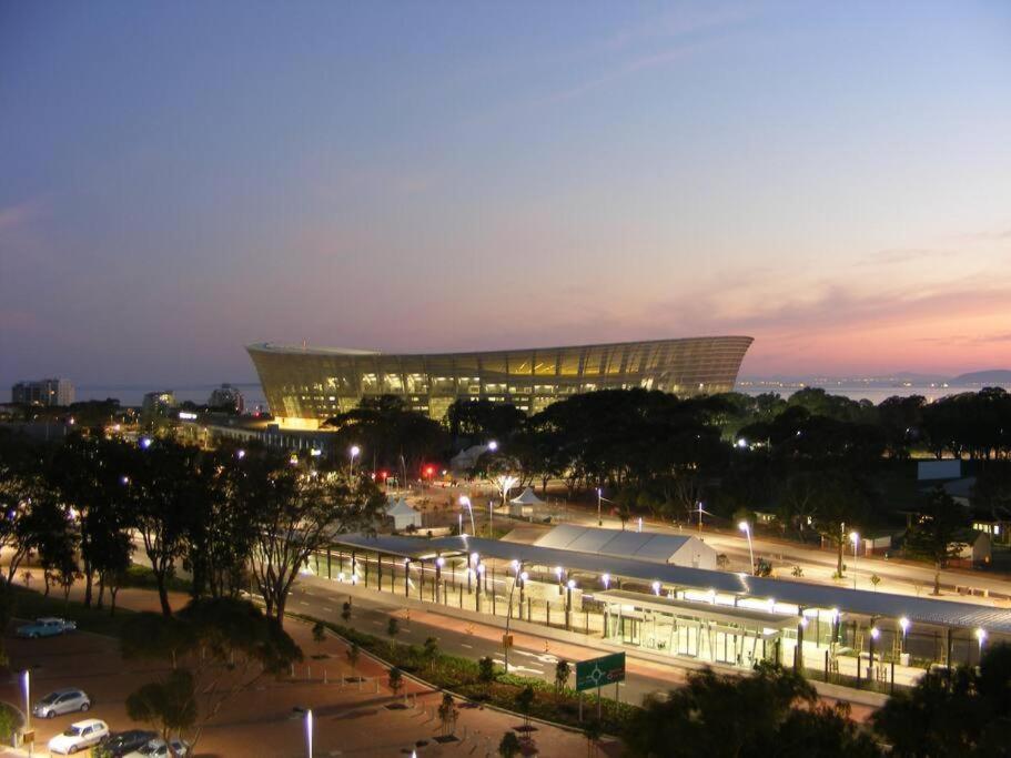 Luxury Apartment, Near V&A Waterfront And Cpt Stadium كيب تاون المظهر الخارجي الصورة