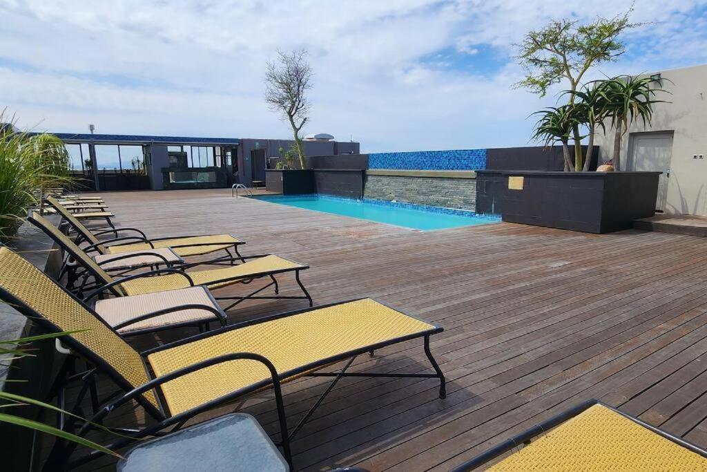 Luxury Apartment, Near V&A Waterfront And Cpt Stadium كيب تاون المظهر الخارجي الصورة